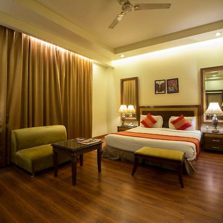 Hotel Picasso Paschim Vihar Delhi - Couple Friendly Local Ids Accepted المظهر الخارجي الصورة