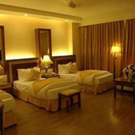 Hotel Picasso Paschim Vihar Delhi - Couple Friendly Local Ids Accepted المظهر الخارجي الصورة