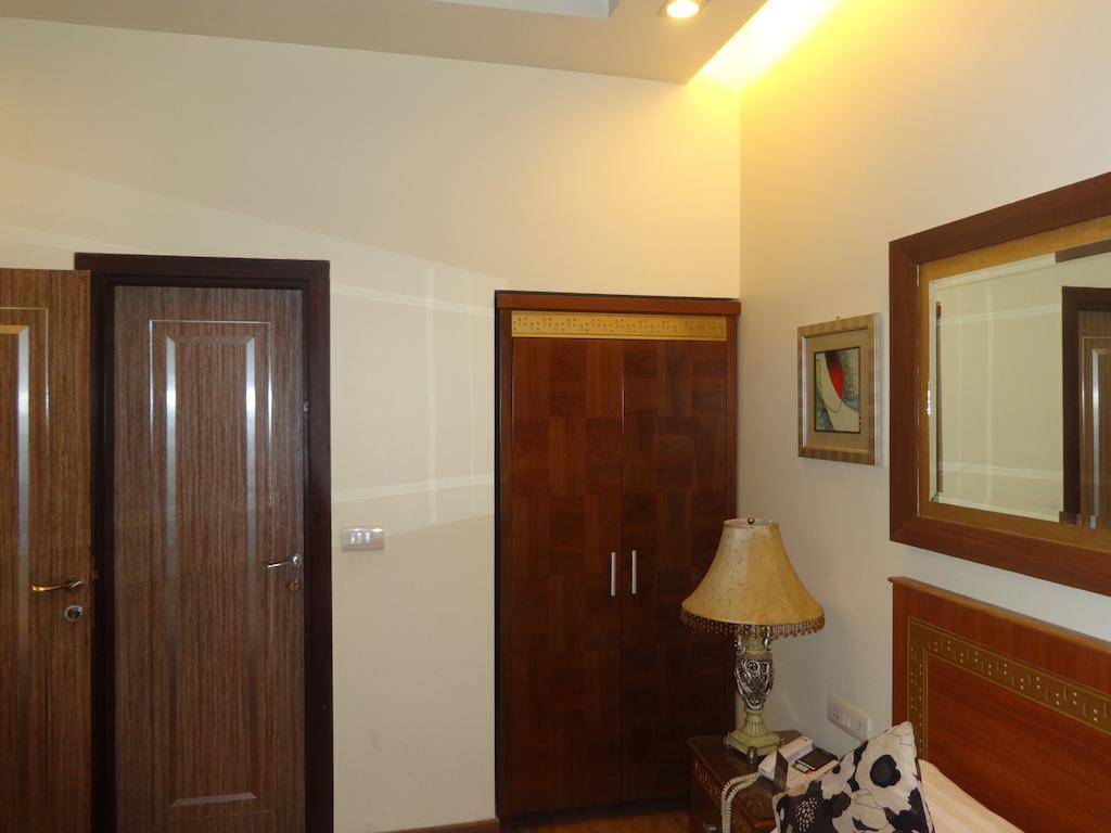 Hotel Picasso Paschim Vihar Delhi - Couple Friendly Local Ids Accepted المظهر الخارجي الصورة