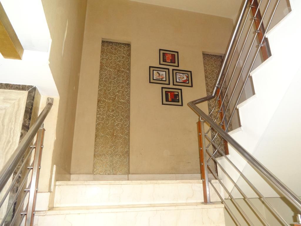 Hotel Picasso Paschim Vihar Delhi - Couple Friendly Local Ids Accepted المظهر الخارجي الصورة