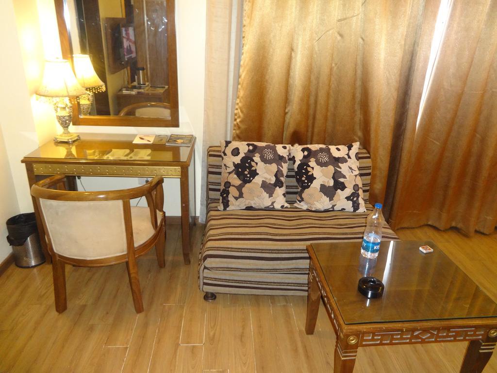 Hotel Picasso Paschim Vihar Delhi - Couple Friendly Local Ids Accepted الغرفة الصورة