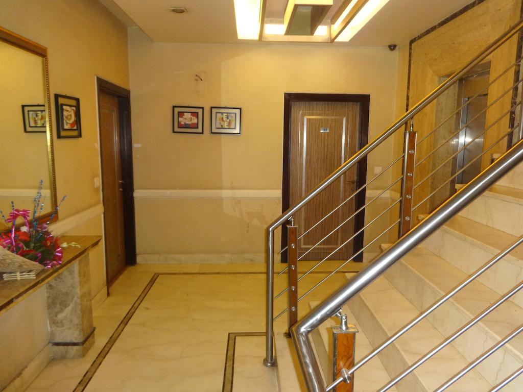 Hotel Picasso Paschim Vihar Delhi - Couple Friendly Local Ids Accepted المظهر الخارجي الصورة