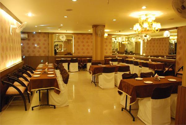 Hotel Picasso Paschim Vihar Delhi - Couple Friendly Local Ids Accepted المظهر الخارجي الصورة