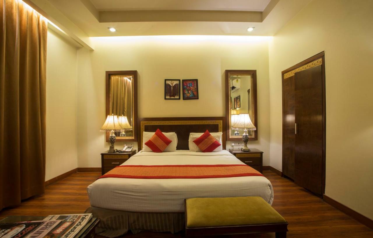 Hotel Picasso Paschim Vihar Delhi - Couple Friendly Local Ids Accepted المظهر الخارجي الصورة