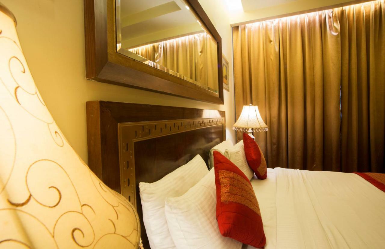 Hotel Picasso Paschim Vihar Delhi - Couple Friendly Local Ids Accepted المظهر الخارجي الصورة