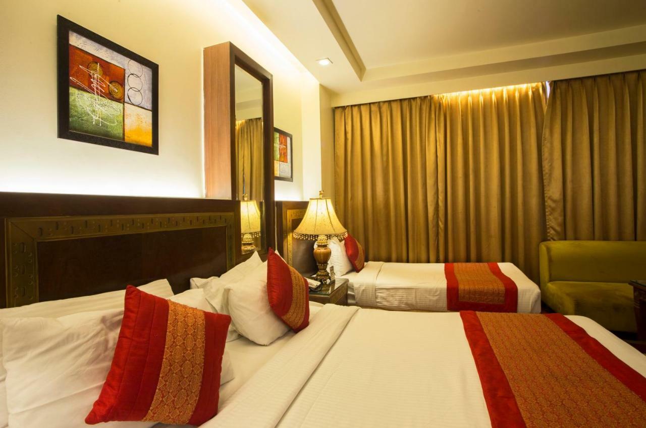 Hotel Picasso Paschim Vihar Delhi - Couple Friendly Local Ids Accepted المظهر الخارجي الصورة