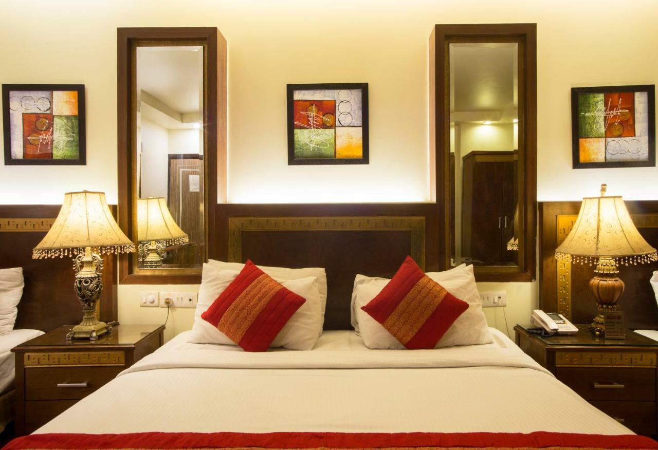 Hotel Picasso Paschim Vihar Delhi - Couple Friendly Local Ids Accepted المظهر الخارجي الصورة