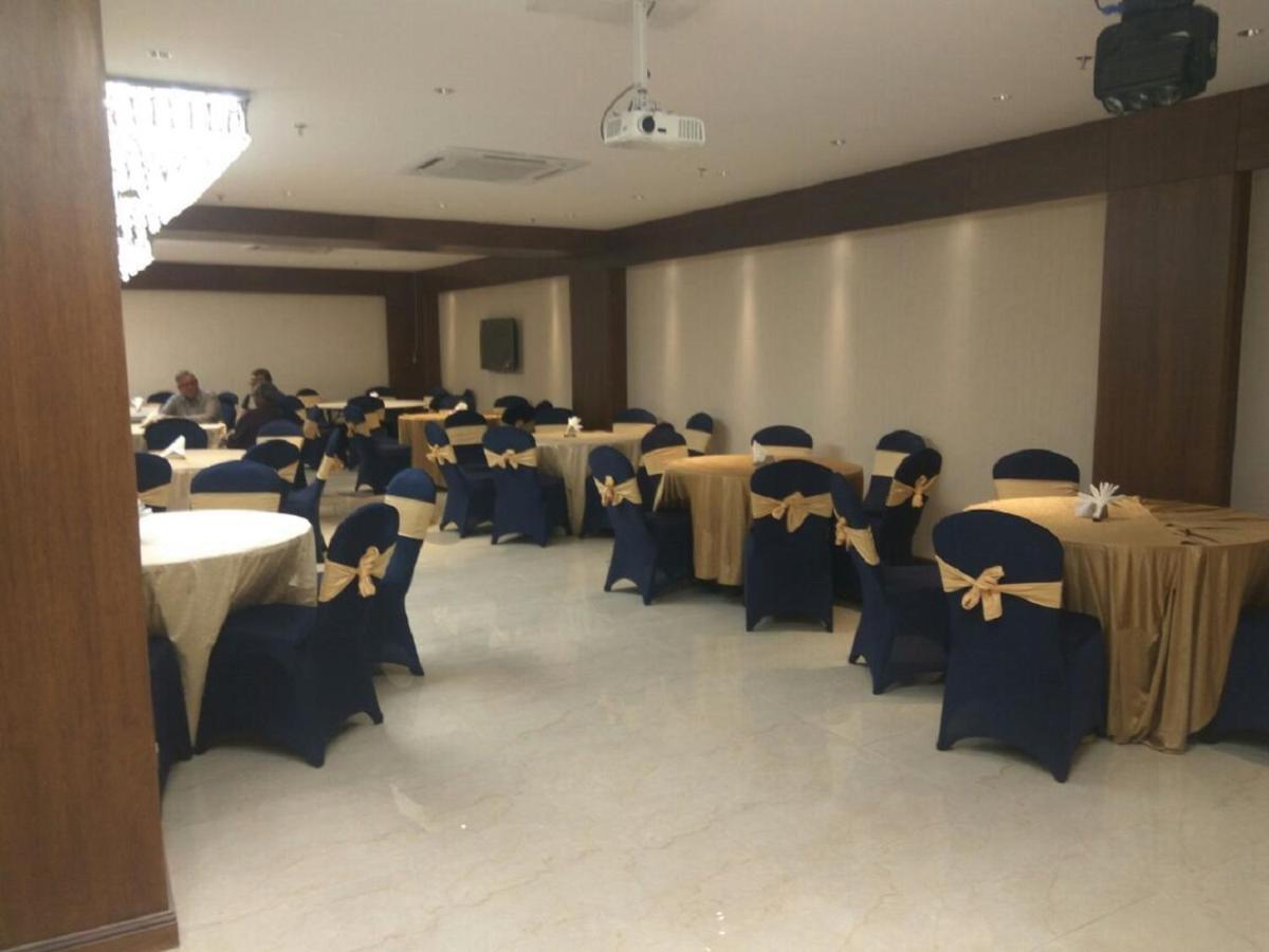 Hotel Picasso Paschim Vihar Delhi - Couple Friendly Local Ids Accepted المظهر الخارجي الصورة