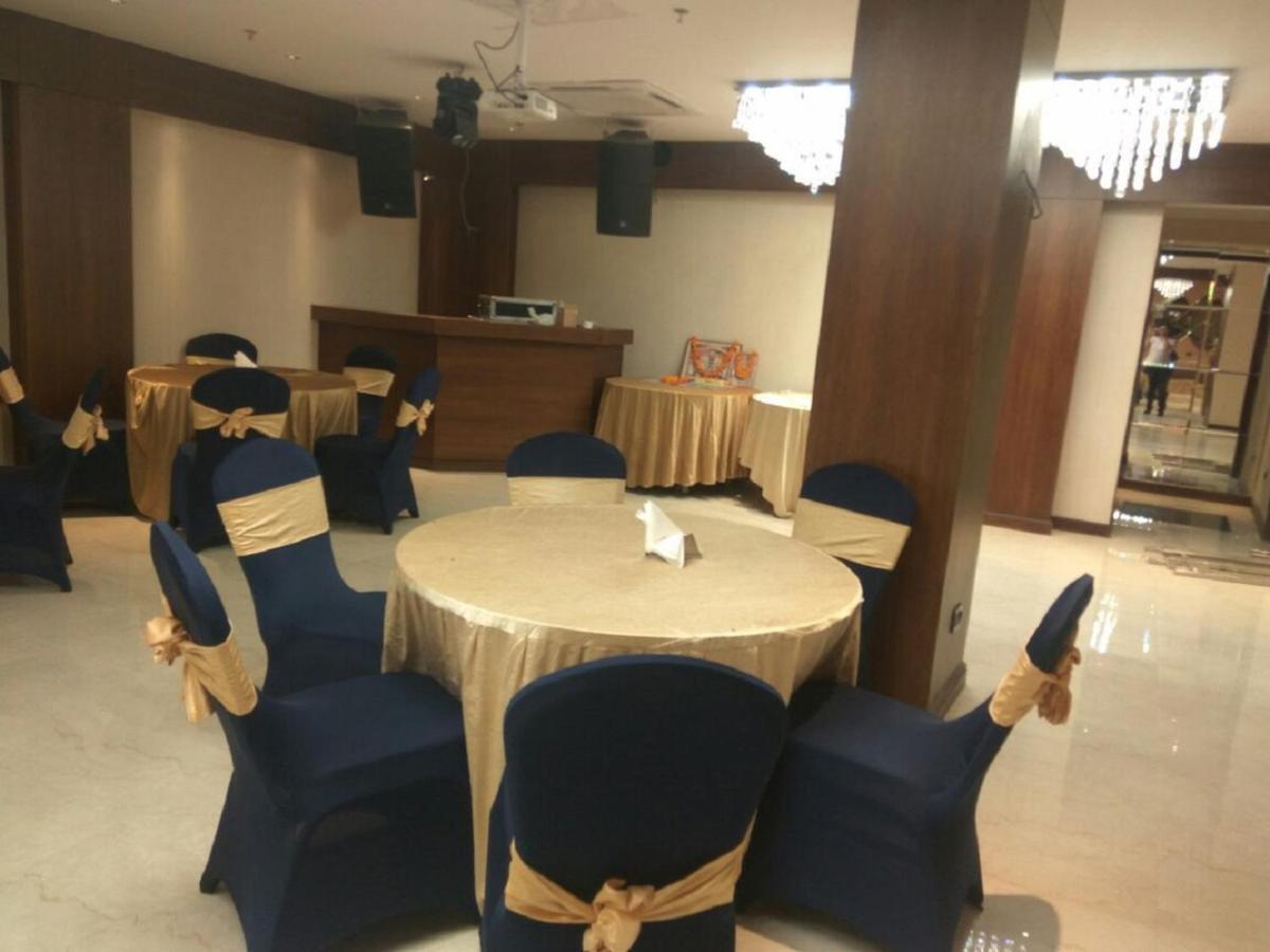 Hotel Picasso Paschim Vihar Delhi - Couple Friendly Local Ids Accepted المظهر الخارجي الصورة